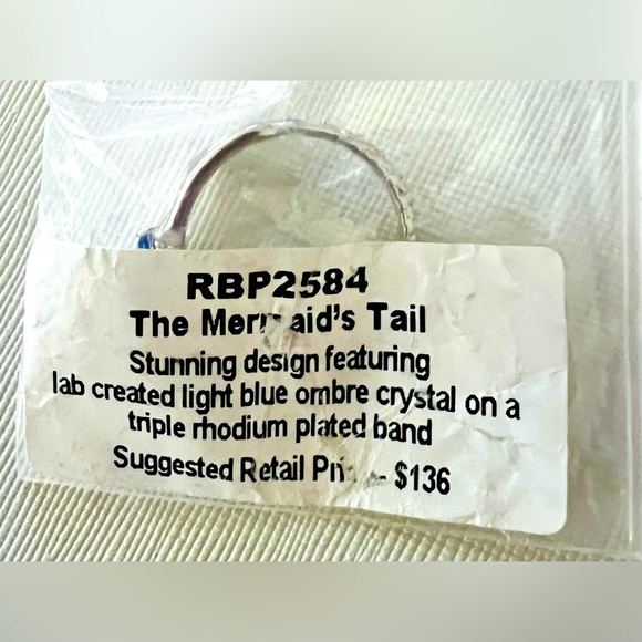 Bomb Party Ring—The Mermaid’s 🧜‍♀️ Tail - Picture 5 of 5